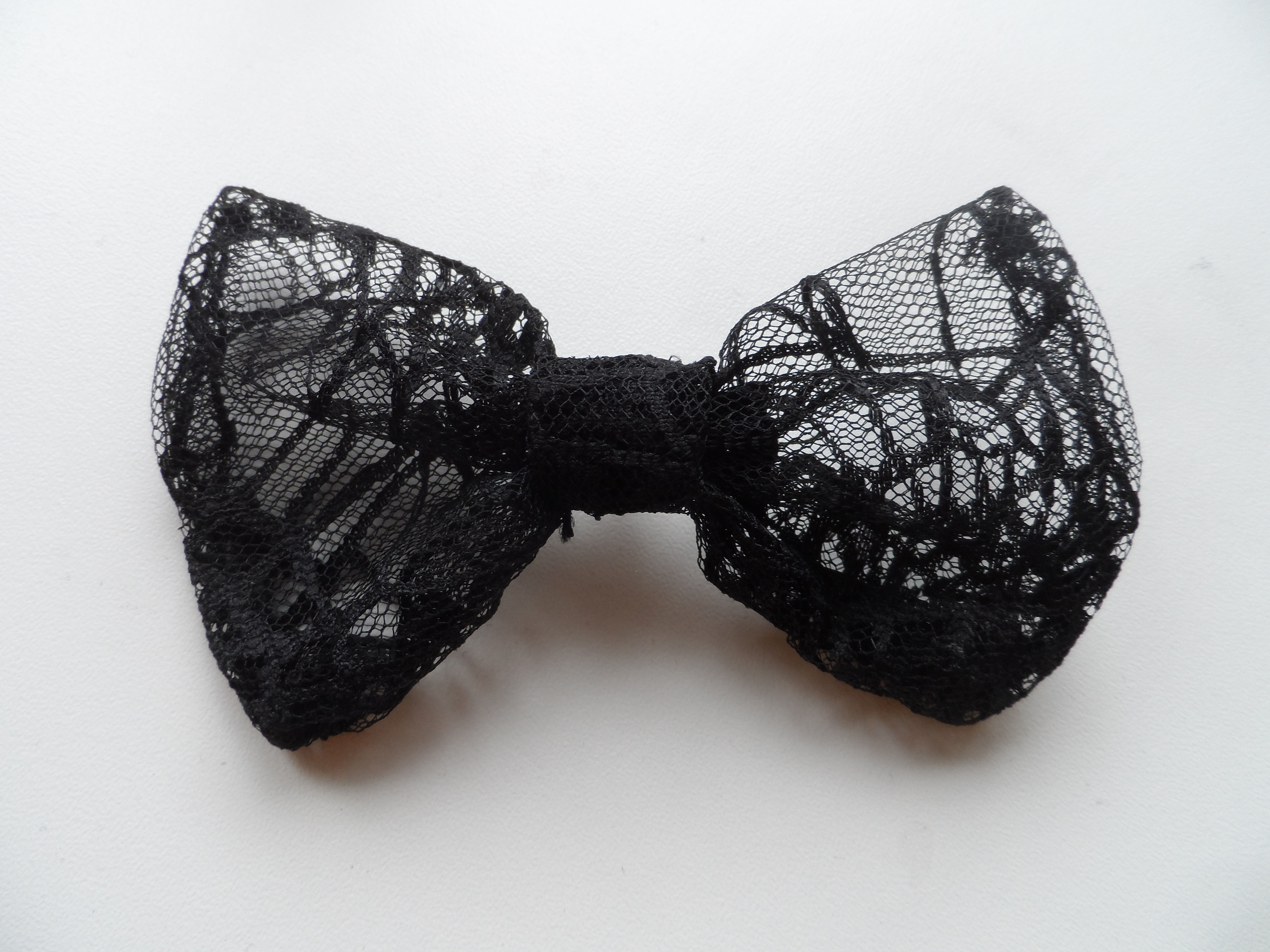 Noeud toile d’araignée dentelle