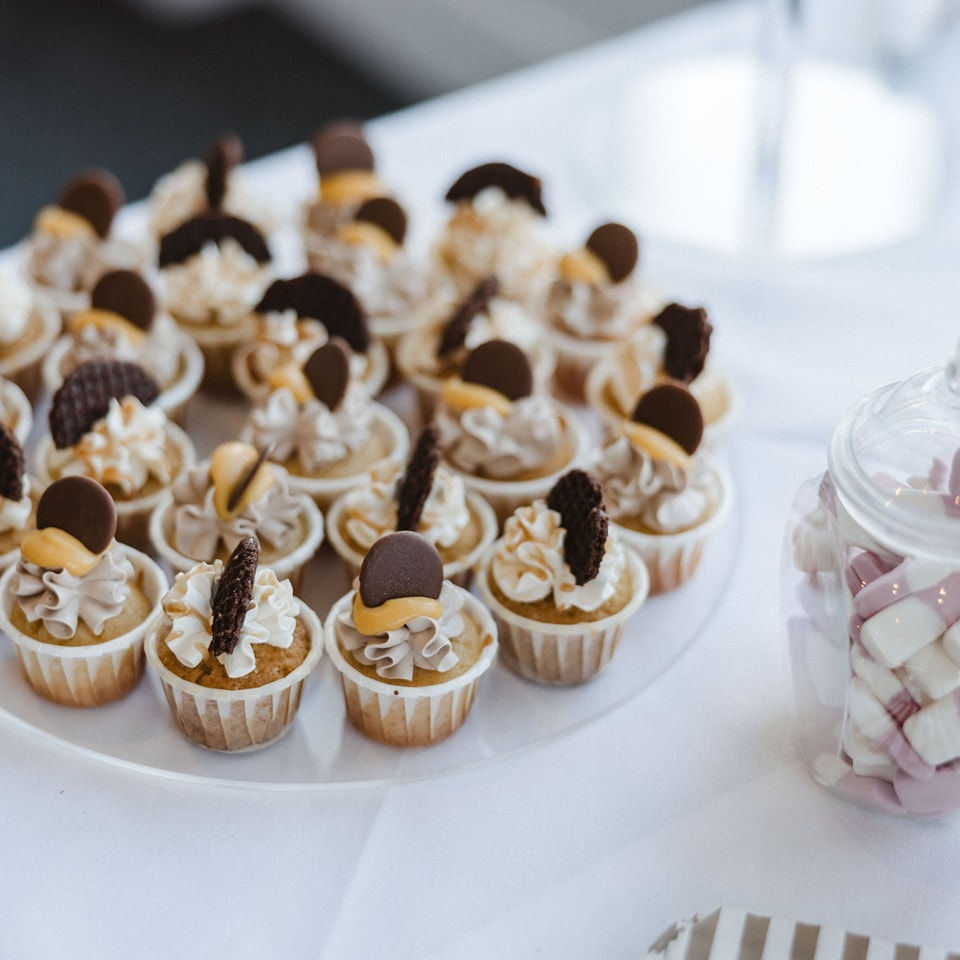 Milk chocolate & passionfruit