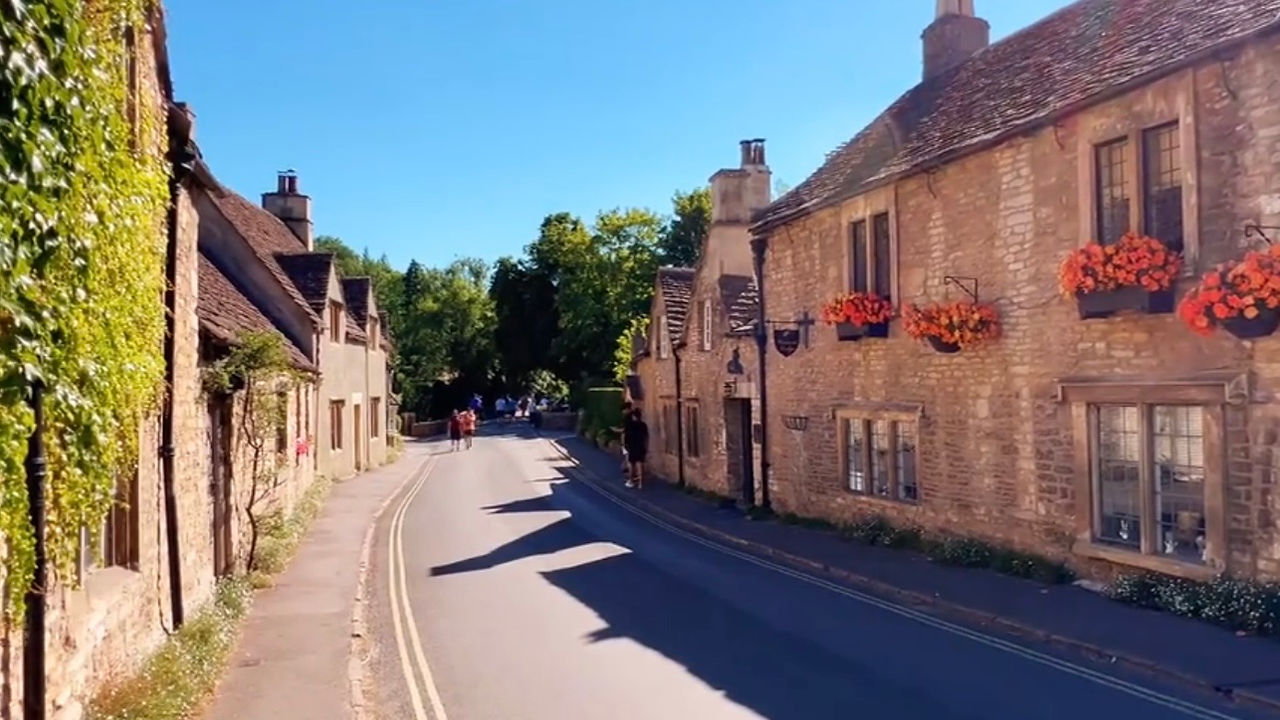 庫姆堡Castle Combe