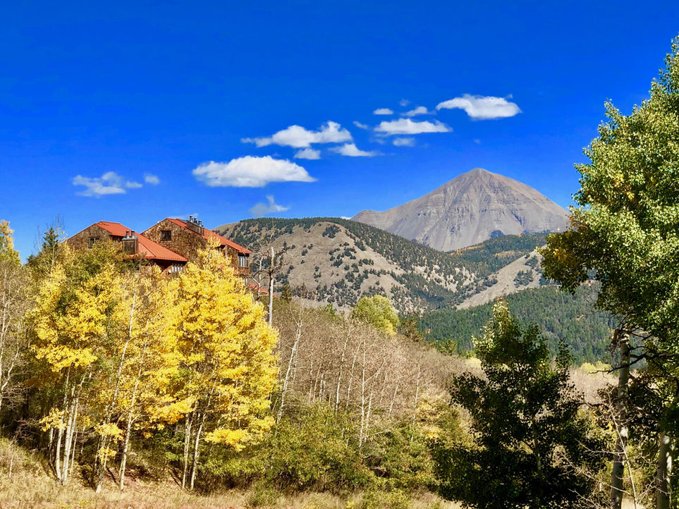 Chill Retreat - Aspen Leaf Village Condos