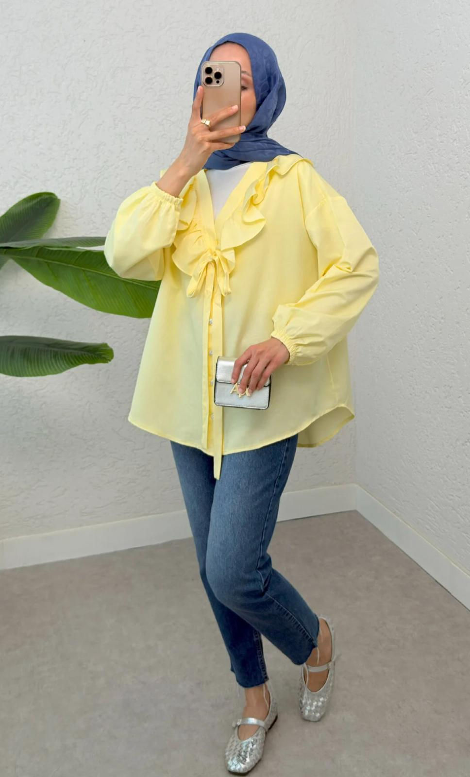 Küçük resim: Degaje Yaka Fırfırlı Tunik