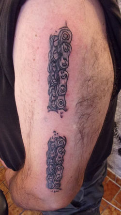 37687817_1815303098553715_59666955697861