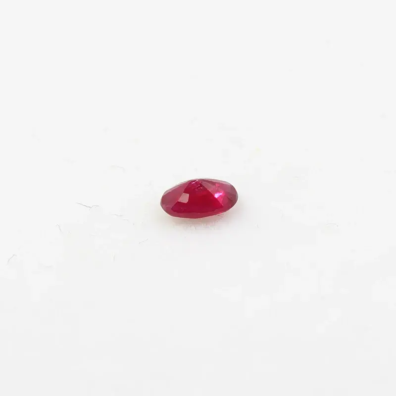 Miniature : Pierre précieuse naturel ruby rouge sang de 3mm*5mm oval