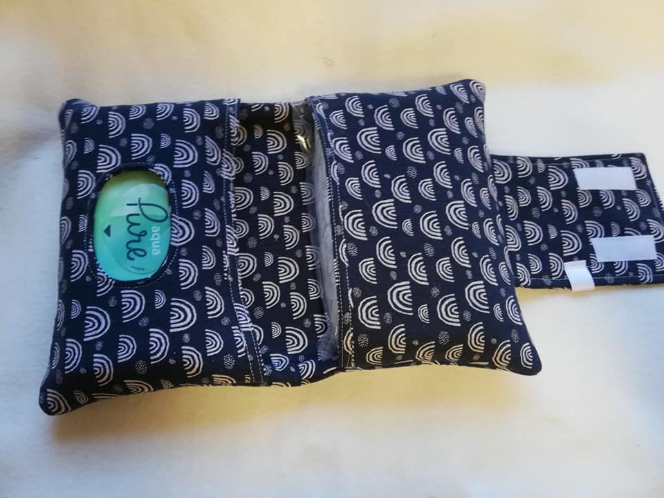 Thumbnail: luier etui donker blauw, regenbogen