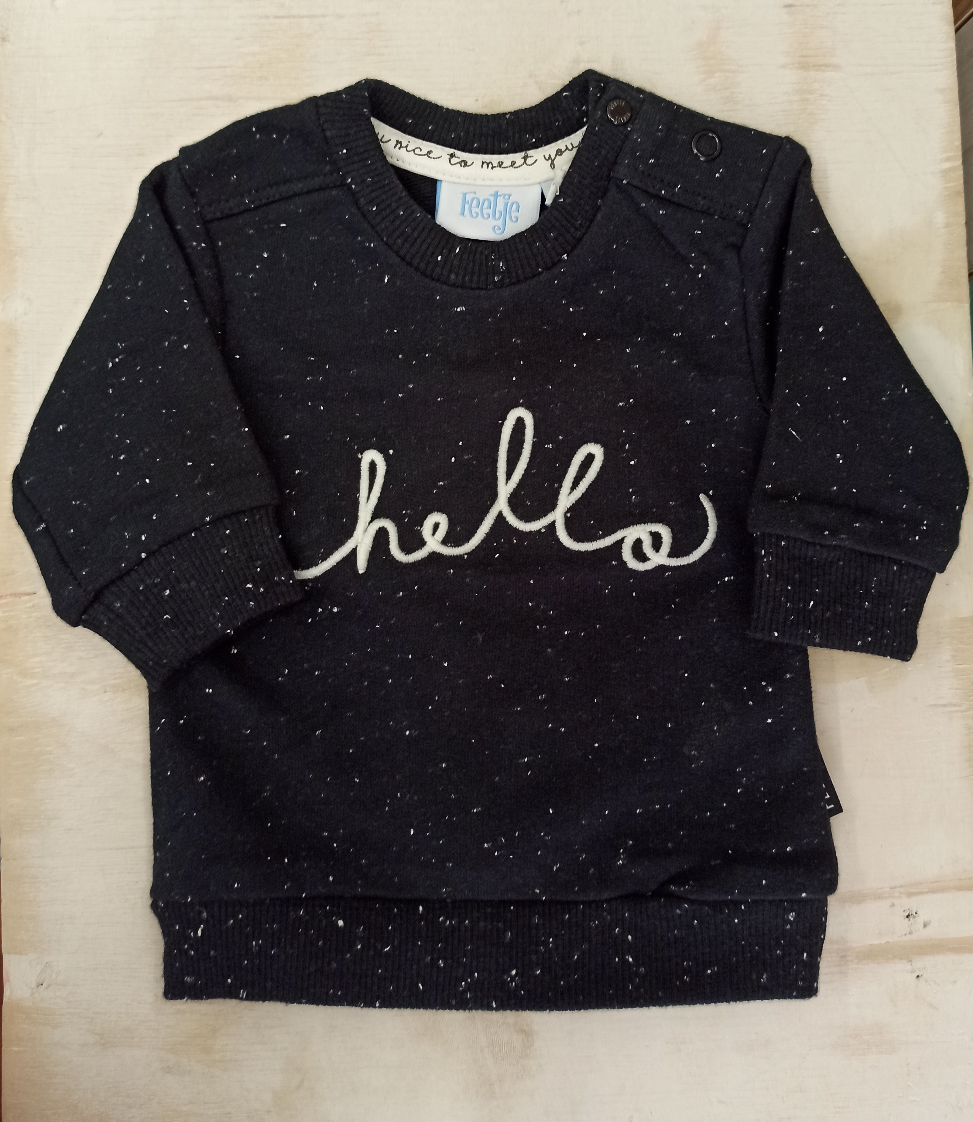 Sudadera Hello Negro Jaspeado - FEETJE