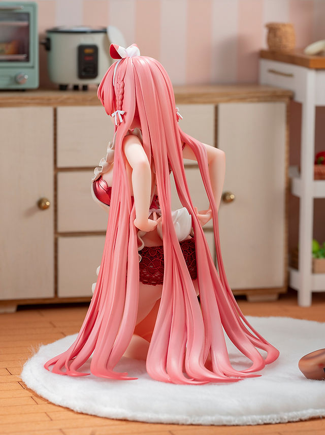 White Rabbit Rosu Apron Ver. | Scale Figures