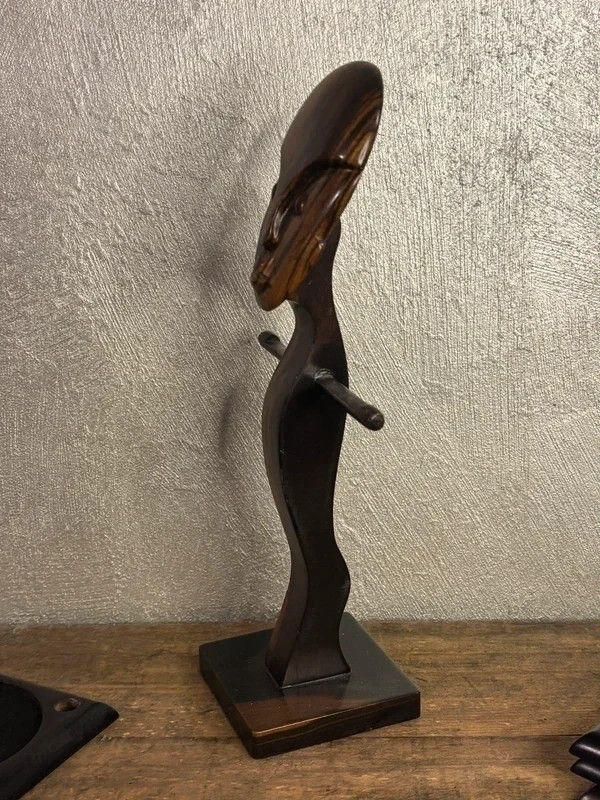 Présentoir en bois avec 6 sous-verres et statuette africaine ethnique