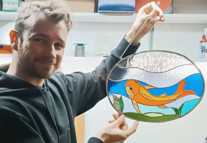 un poisson dans l'eau - vitrail