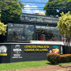 Biblioteca Municipal Orígenes Lessa