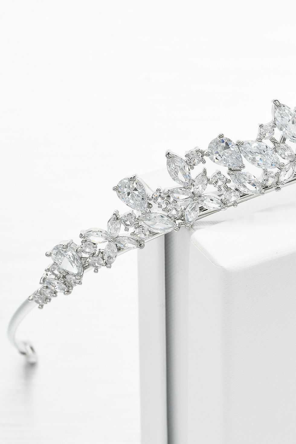 Thumbnail: Claire Snowflake Crown