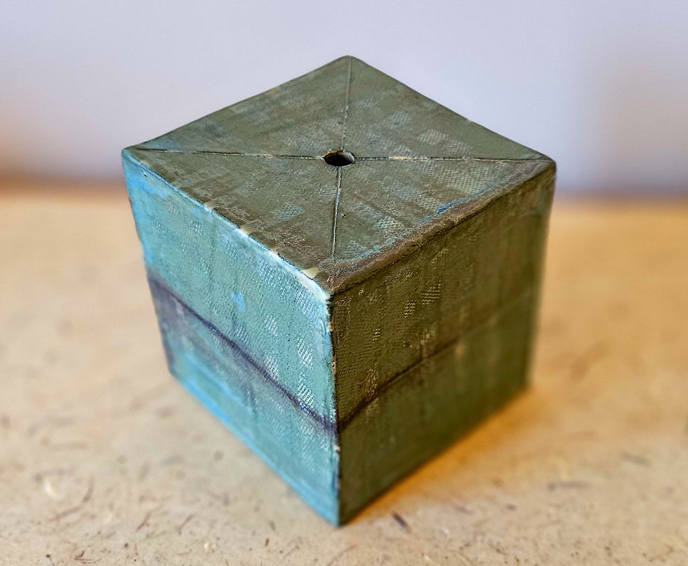 Thumbnail: Cube vase
