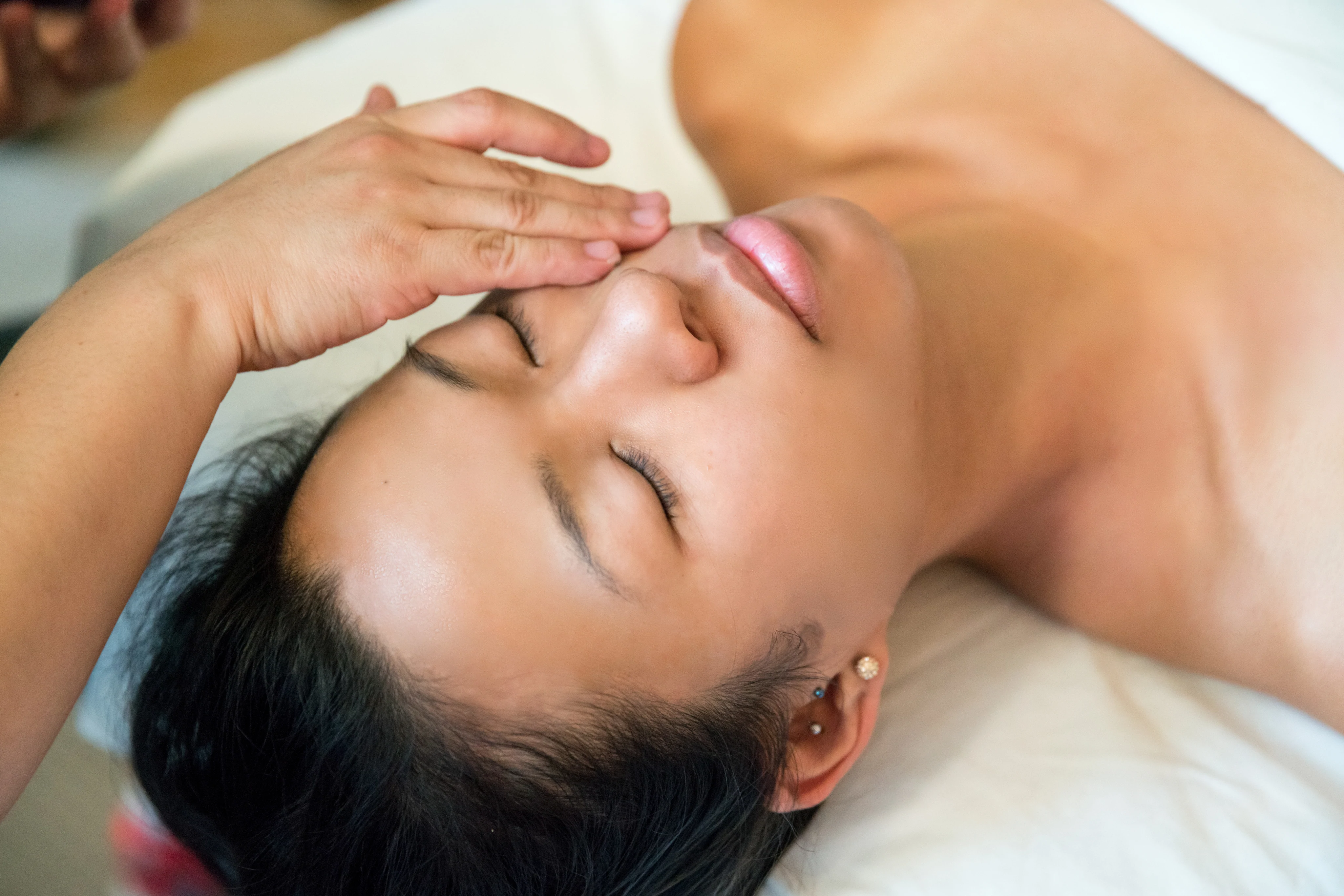 iS Clinical Gesichtsbehandlung Hamburg Hydrafacial Dermatude Meta Therapie Liposana3 dauerhafte Haarentfernung