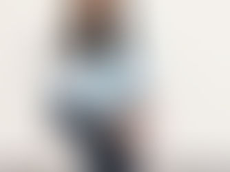 Woman Portrait - Sloane with Squeeze Massage