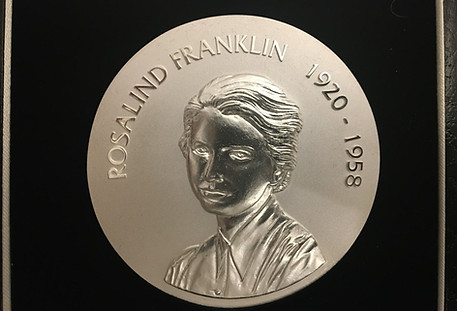 Rosalin_Franklin_Medal_Vollmer_edited.jp