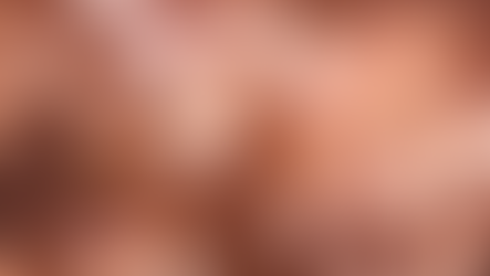 Kleine, warm leuchtende Lichterketten in Form von Herzen, die eine gemütliche und romantische Atmosphäre schaffen. Perfekt als Dekoration für besondere Momente.