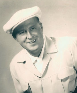 Edi Scholn_edited.jpg