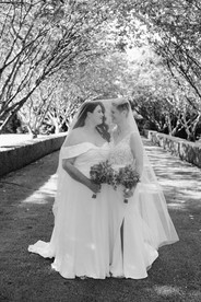 Summer wedding at the hideaway 201 in Winton