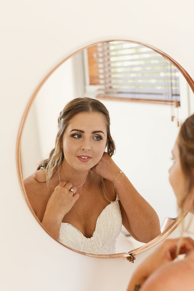 Wedding at Lowburn Outlet in Cromwell