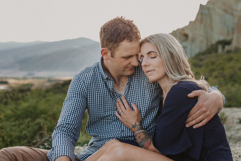 Sunset engagement at the Clay Cliffs in Omarama