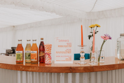 Summer wedding at the hideaway 201 in Winton