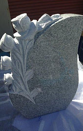 Roses-in-a-wave-headstone