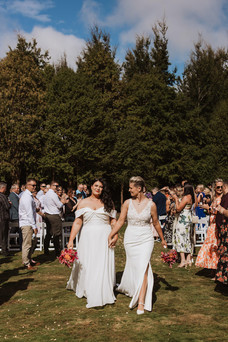 Summer wedding at the hideaway 201 in Winton