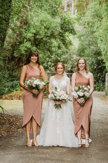 Invercargill wedding at the Abbey with bridal photos at Anderson's Park