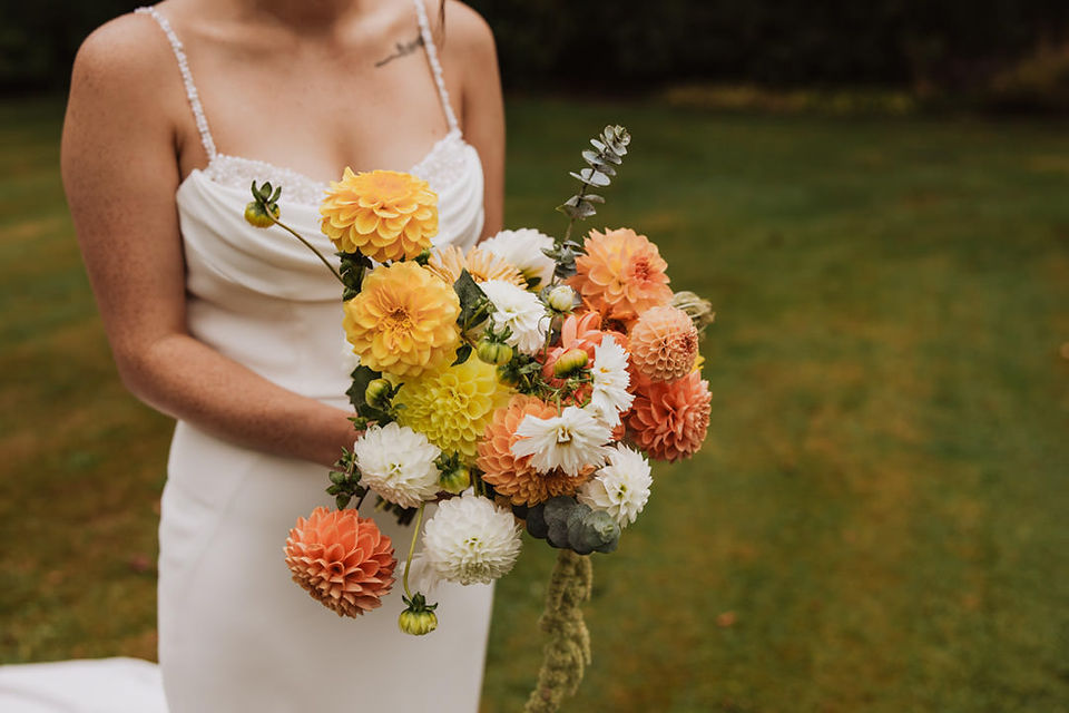 Invercargill wedding at Hawthorne Gardens