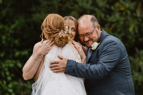 Invercargill wedding at the Abbey with bridal photos at Anderson's Park