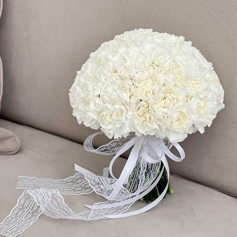 Bouquet de mariée blanc, fleuriste pour mariage dans l'Yonne à Auxerre