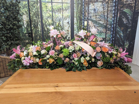 dessus de cercueil, livraison de fleurs pour deuil à Auxerre et ses environs