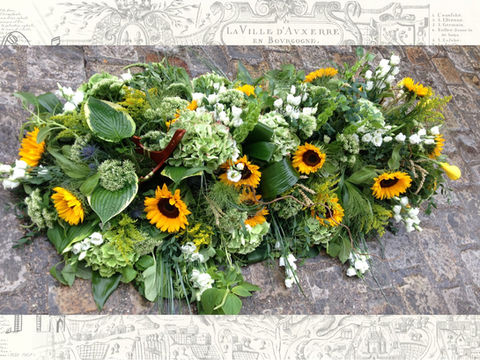 dessus de cercueil, livraison de fleurs pour deuil à Auxerre et ses environs
