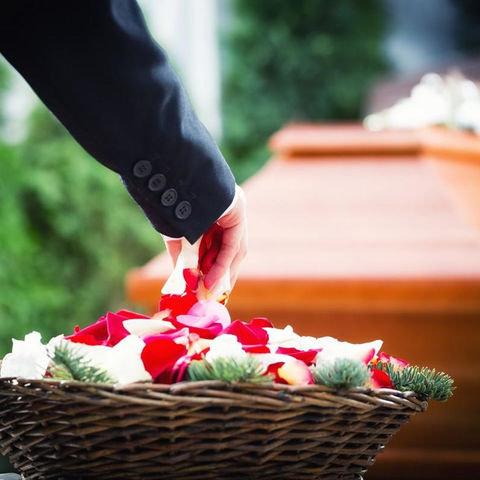 Pétales à déposer pour cérémonie funéraire à auxerre