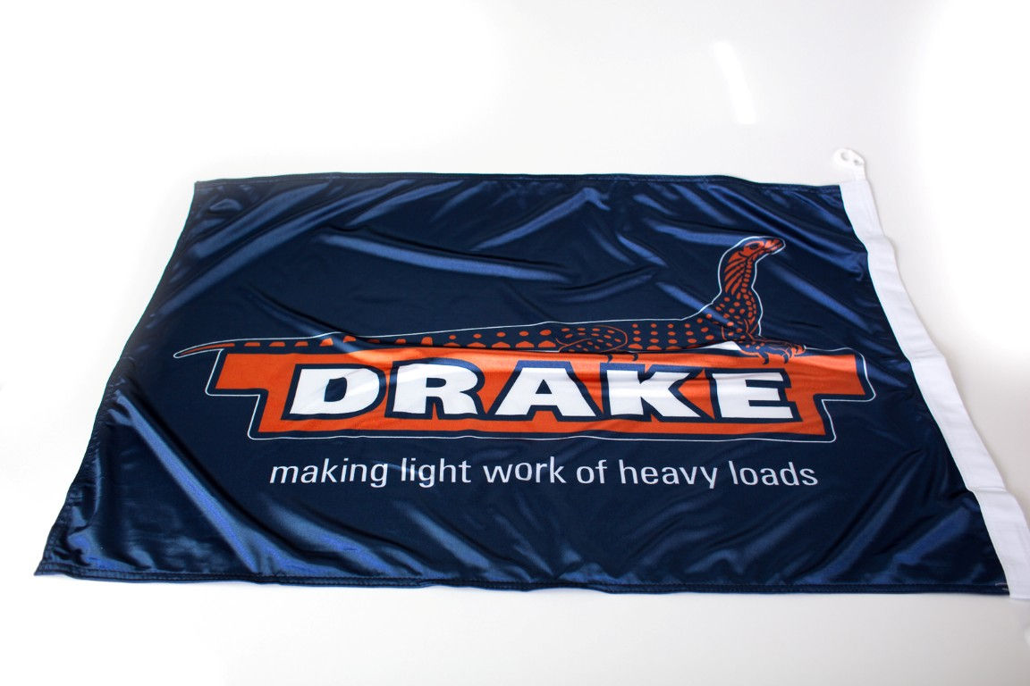 Drake Room Flag DRAKE LOGO FLAG | minmoddiecast