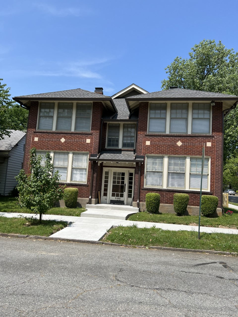 1100 Rock Exterior.jpg