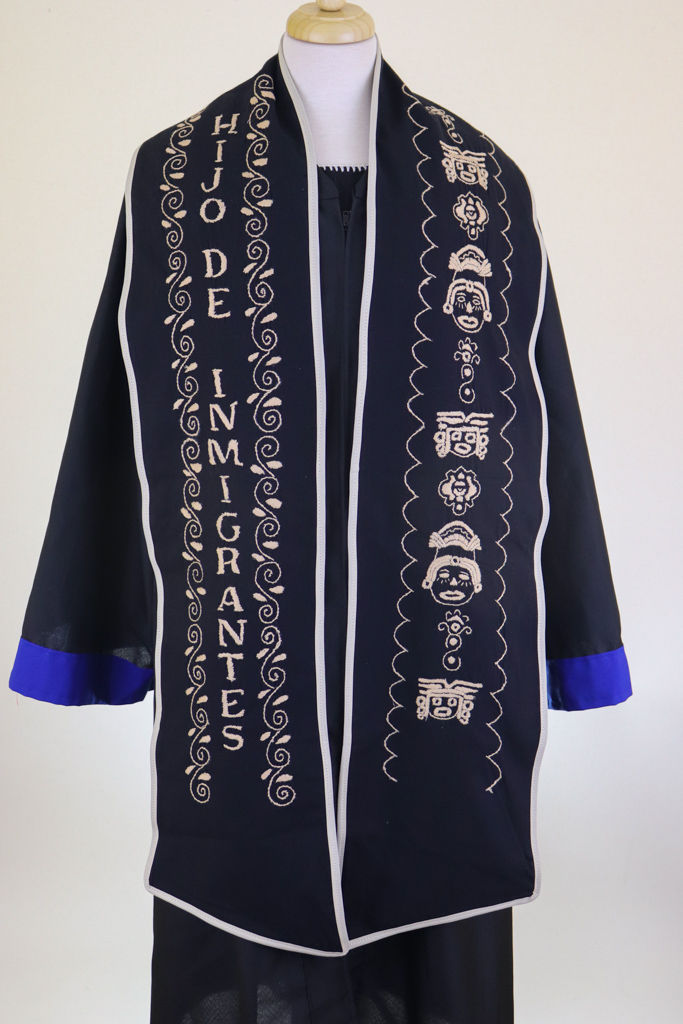 Hijo de Inmigrante Graduation Stole