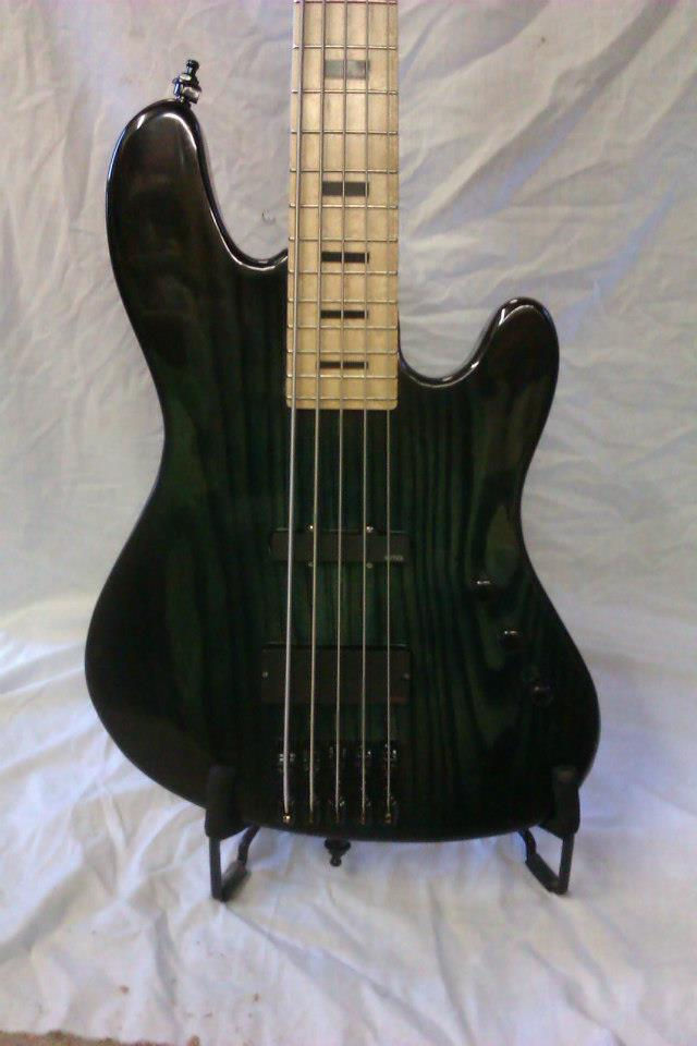Menapia Custom 5 String Bass 2