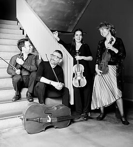 Kitgut-Quartet-(c)-eduardus-lee_bandw-edited_edited.jpg