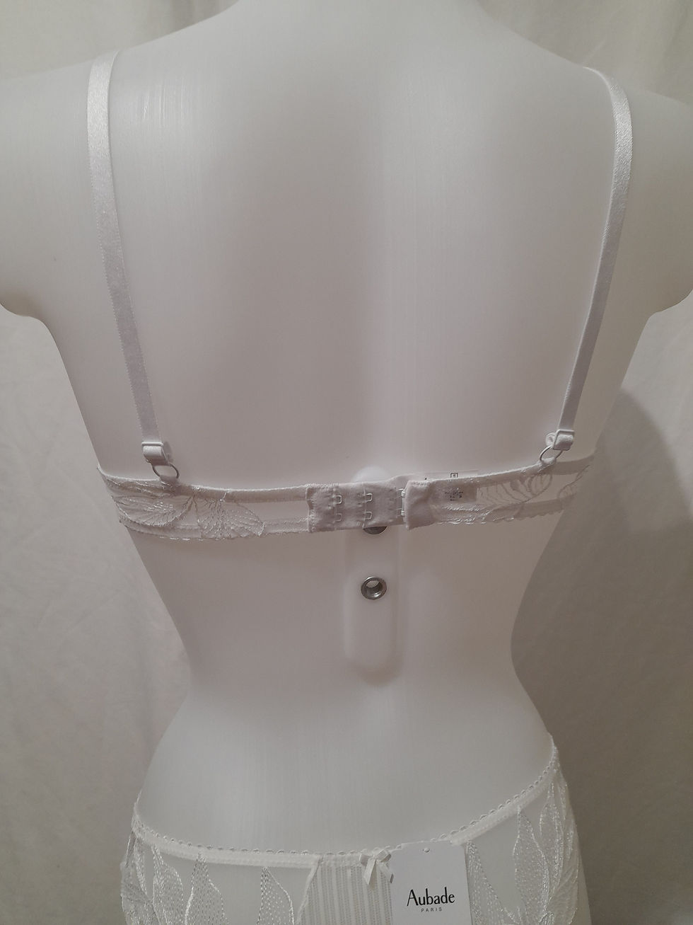 Miniature : Soutien-gorge plongeant Aubade Fleur de Tattoo 90B