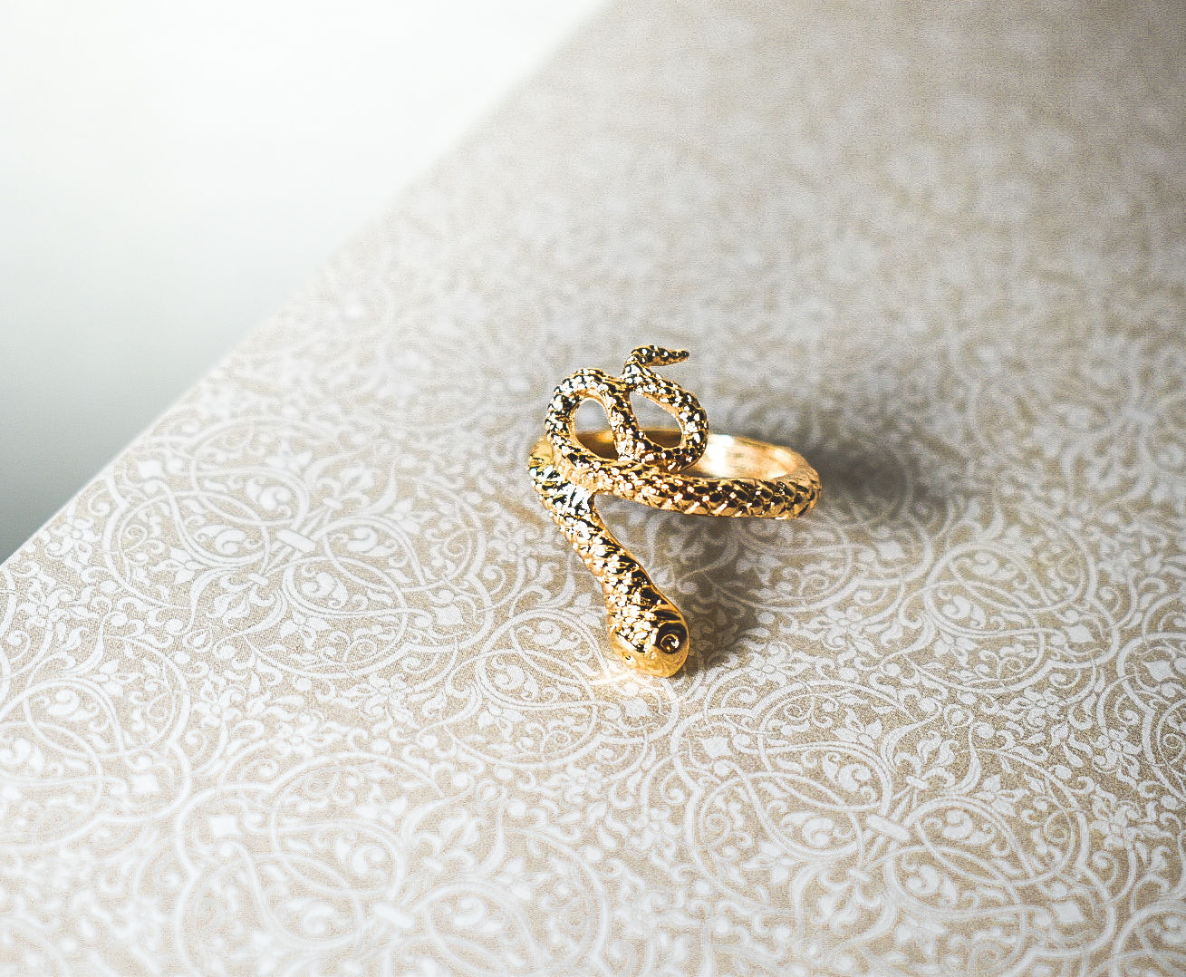 Golden Serpent Ring 