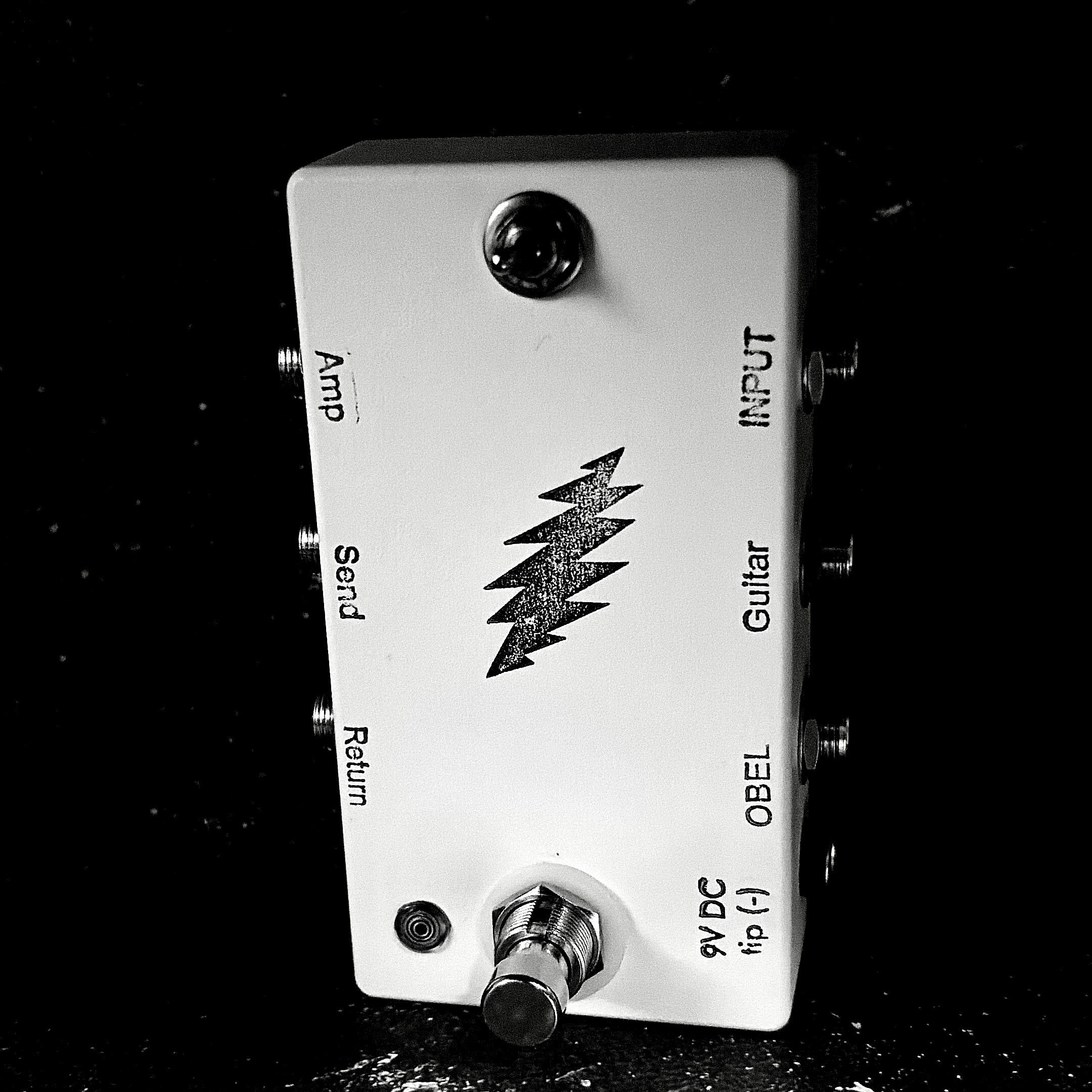 Smokin’ Amp Co. OBEL junction  box with selectable instrument input