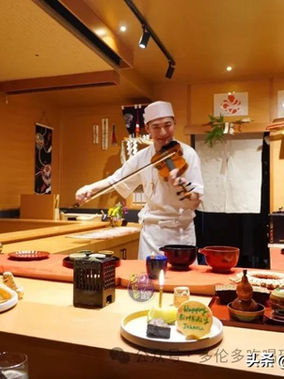 拉小提琴、茶道表演……多伦多最浮夸的剧场式Omakase体验!