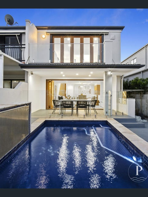 28 Vaggelas Crescent, Biggera Waters, Qld 4216
