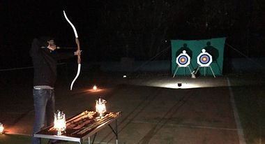 Bogenschütze bei Nacht, Bogenschießen mit Zielscheiben