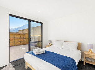 Queen bed 2