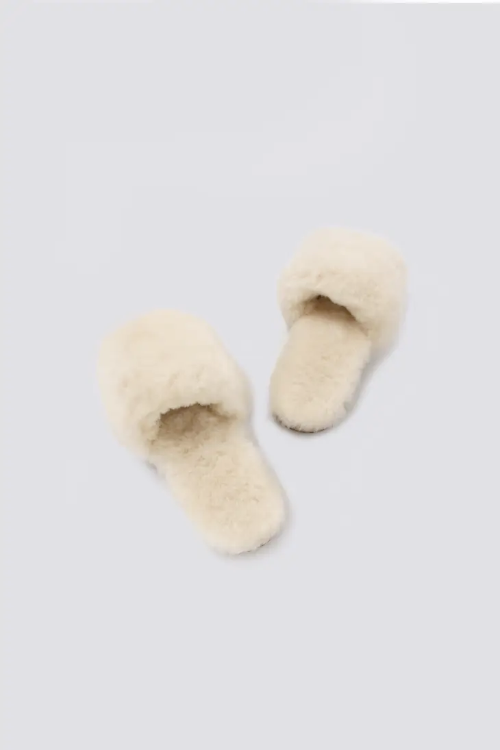 Sheepskin Fuzzy Slippers - Natural