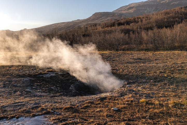 Haukadalur Valley geyser 