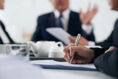 Au fost semnate primele contracte finanţate prin PNRR, în valoare totală de 92,8 milioane de lei