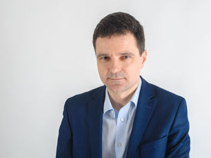 Nicuşor Dan, despre Gabriela Firea: Avem un primar care a băgat Primăria în faliment şi unul care a