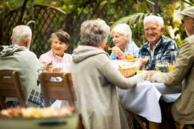 Bilete de tratament pentru vârstnici. Care sunt categoriile de pensionari care vor beneficia de grat
